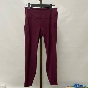 Athleta Ultimate Stash Pocket 7/8 Tight